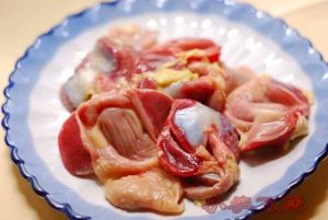 鸡胗是不是装粪便的地方_鸡胗营养高？清洗煮熟巧食用