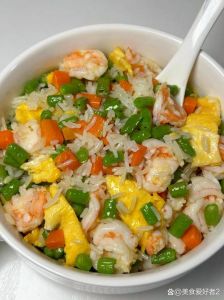 素豆角饭的家常做法_清炒豆角脆嫩，豆角烧肉入味，豆角饭香糯营养