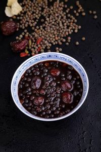 煮灰豆子的正确方法_麻豆慢炖灰豆汤，沙甜好滋味
