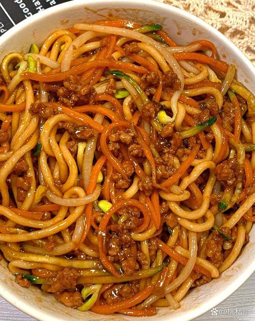 炸酱面酱的肉怎么腌_家常炸酱面，肉丁酱料秘诀