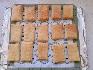 正宗松软老式大饼干做法_手工黄油大饼干，酥脆香甜无添加
