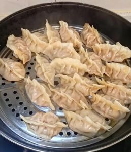 为什么饺子皮蒸出来硬_蒸饺皮变硬？水火候醒发是关键！