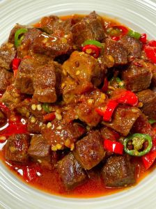做红烧牛肉买哪个部位的肉_香浓软烂秘诀