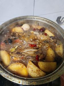 炖肉40分钟行不行_肉多久熟？多久入味？