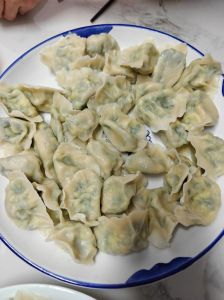 虾包饺子配菜_虾仁韭菜饺子，鲜美营养，家常美味！
