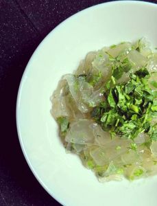 炒香菜要焯水吗_香菜别焯水，出锅前加更香