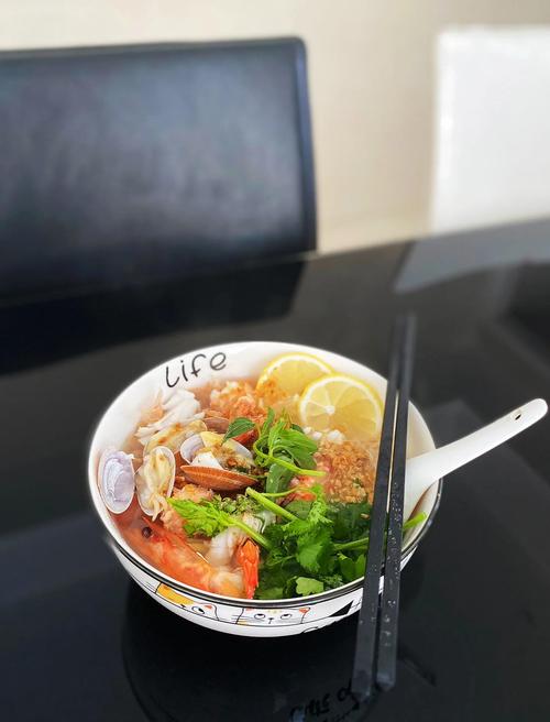 海鲜汤米粉的做法大全家常_立秋开胃营养美味