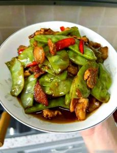 刀豆子最正宗的做法_家常刀豆做法多，炒焖凉拌样样香！