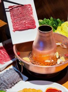 鲜切羊肉是哪个部位_手切鲜羊肉怎么选？部位+技巧