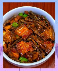 干豆角蒸肉的家常做法_晒干豆角碎配腌肉片，简单蒸菜香又美