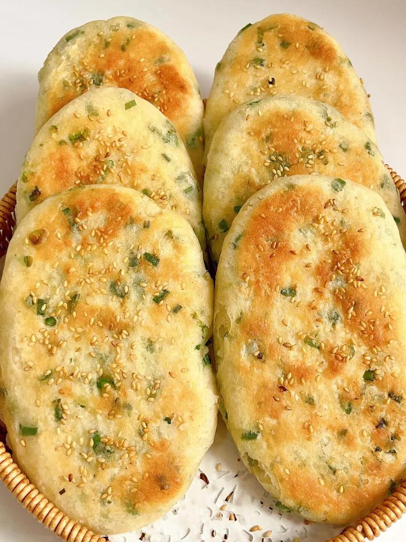 发面葱油饼最正宗做法_发面葱油饼，外酥里软葱香足！