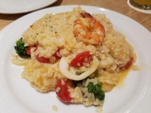 意大利海鲜饭的做法_地中海风味，高汤米饭海鲜，做法多样