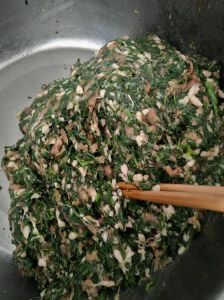 包菜饺子馅要焯水吗_包菜饺子馅要不要焯水？看菜下菜！