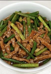 蒜苔炒牛肉丝的做法_家常美味，清爽可口！