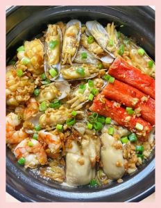 海鲜锅大杂烩的做法_鲜美海鲜锅，简单海味，暖心暖胃！
