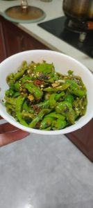 炒菜怎样能把辣椒炒辣_干煸辣椒有绝活，香辣入味超地道！