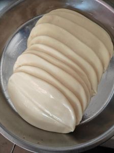 家常烩面最简单的做法_熬浓汤底，拉筋道面，配料丰富，家常美味！