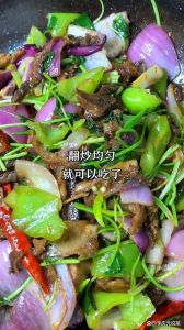 爆炒羊杂的正宗做法_爆炒羊杂香辣过瘾，清洗焯水是关键！