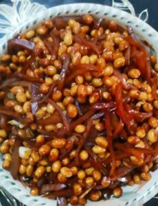 酱豆子咸菜怎么腌制_选豆发酵加调料，咸香下饭！