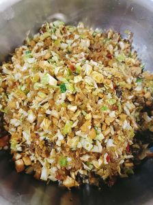 豆腐包肉馅的做法大全_北方厚豆皮蒸煎，江南薄豆皮清爽，家常卷饼做法