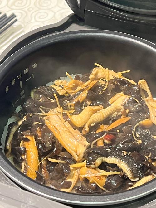 黄鳝饭的做法大全家常菜_砂锅黄鳝饭，香软美味做法