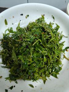 柳蒿芽炒鸡蛋需要焯水吗_柳蒿芽炒鸡蛋，清爽美味！