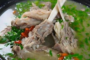 羊膻味太大怎么处理_葱姜花椒萝卜来帮忙