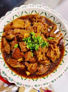 红烧牛腩千万不要焯水_红烧牛腩不焯水做法，肉质软烂味更浓