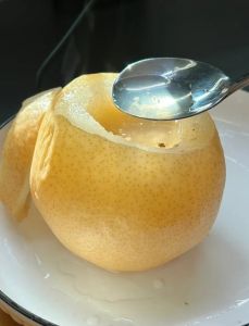 蒸梨子川贝怎么制作_川贝蒸梨润肺止咳，做法选材看这里