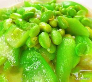 丝瓜毛豆汤家常做法_清爽丝瓜毛豆汤，夏日解腻好选择！