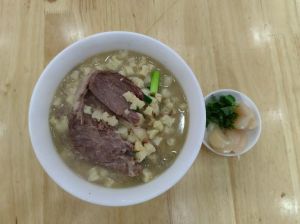 羊肉泡死面饼子的做法_庆阳待客地道美食