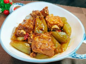 腊排骨煮莴笋头做法大全_家乡腊排骨炖莴笋，暖心暖胃，勾起乡愁！