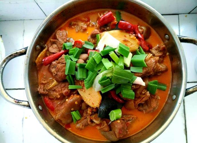 麻辣羊肉锅仔的做法_羊肉萝卜粉丝汤,暖心暖胃好选择 麻辣羊肉锅仔的做法_羊肉萝卜粉丝汤,暖心暖胃好选择