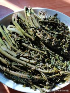 香椿芽咸菜 腌制_腌香椿方法，留住春天鲜味