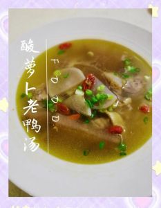 鸭子炖萝卜家常做法_浸泡换水，煸炒拍脂，萝卜枸杞炖汤，鲜美不腻！