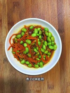鲜毛豆煮多长时间能熟_毛豆煮8-15分钟，嫩脆软糯随心调