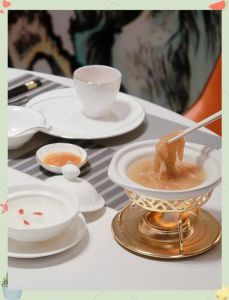 干鲍鱼翅配什么酒_干鲍鱼翅配酒有讲究，尝鲜增味！