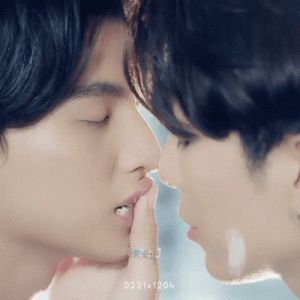 男女羞耻厨房play的趣味互动：探索独特的美食文化与做法体验