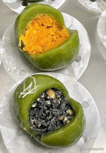 苏州最著名的小吃_松鼠桂鱼大闸蟹生煎大面羊肉
