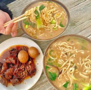 安徽阜阳十大特色美食_阜阳面食绝了！格拉条卷馍等地道风味，非去不可！