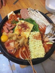 朝鲜十大特色美食_文化与风味的味觉之旅