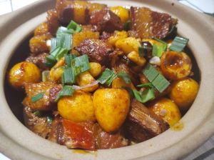 南昌菜叫什么菜系_江西特色美食，酸辣鲜香！