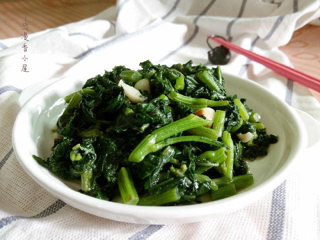 芝麻菜焯水的正确方法_盐水煮漂洗，冷藏存12月