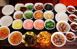 贵州省特色美食_酸汤鱼辣子鸡肠旺面等，独特风味等你尝！