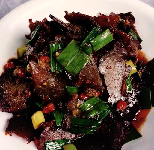 腊牛肉正宗做法大全_腊牛肉做法家常版，暖心暖胃香又解腻