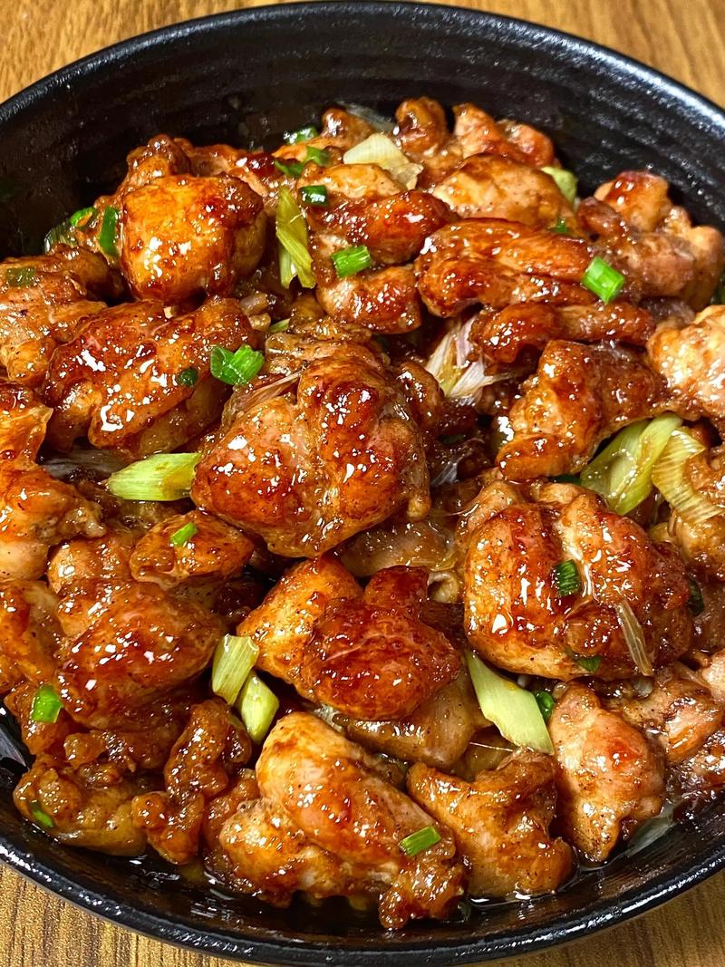 家庭版照烧鸡腿做法_腌煎烧出皮脆肉嫩家常味