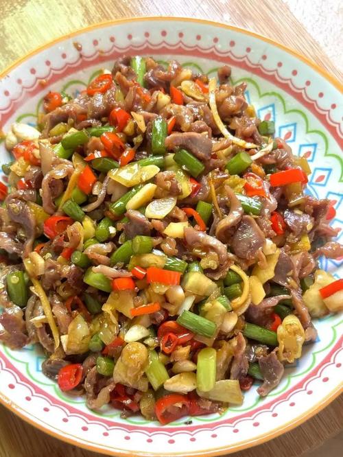 川菜泡椒鸡杂的做法_泡椒鸡杂，酸辣下饭川菜！