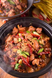广西羊肉的做法大全_广西特色风味早餐，羊肉肥而不腻，酸辣清香！