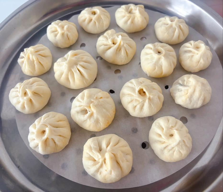 四川小笼包子做法_鲜汁多，做法家常