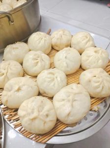 肉包子蒸20分钟够了吗_蒸包子时间看大小馅料，水开放包子，蒸透看复原